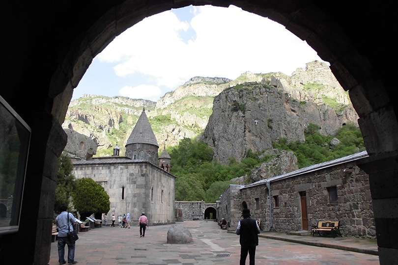 ゲハルト洞窟修道院