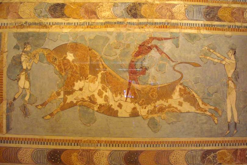 クノッソスで発掘された牛跳びの壁画