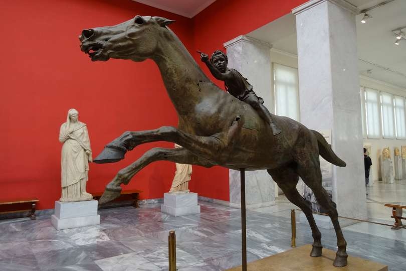 国立考古学博物館、馬に乗る少年