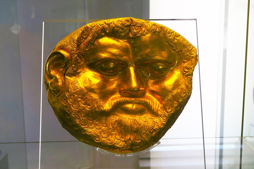 トラキアの黄金の仮面