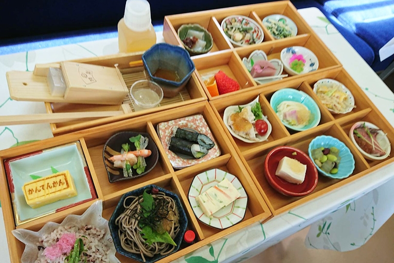 寒天列車の食事(一例)©一般社団法人岐阜県観光連盟